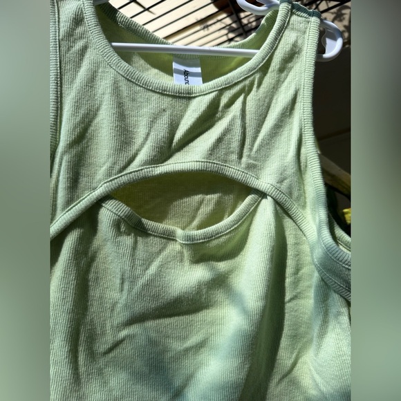 ABOUND Organic Green Keyhole Sleeveless Tank Size Small - Picture 3 of 6